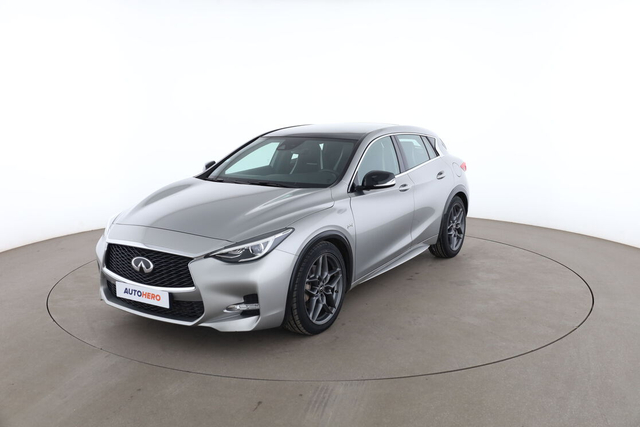 Infiniti Q30 2.2d DCT