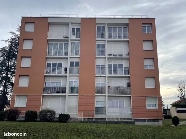 Appartement 63 m² - Grand séjour 25 m² - Parking + cave