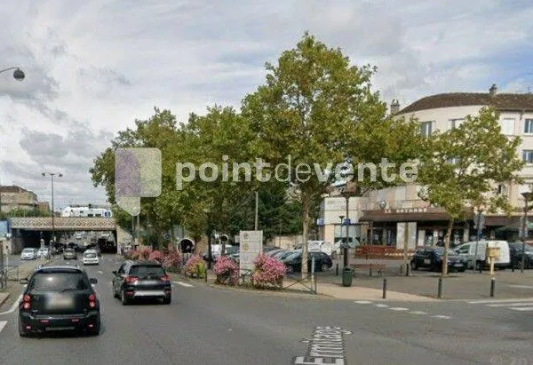 Local commercial 90 m²