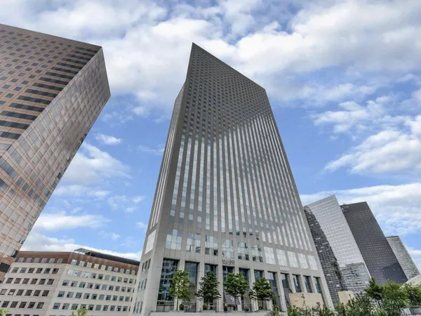 Bureau et espace de travail Location Courbevoie   2431€