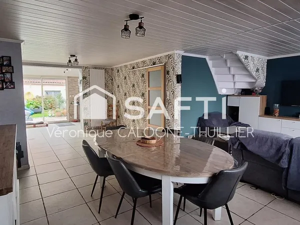 Maison familiale avec jardin et garage