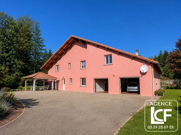 Maison 8 pièces 240 m²