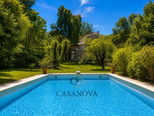 Maison 8 pièces 180 m²