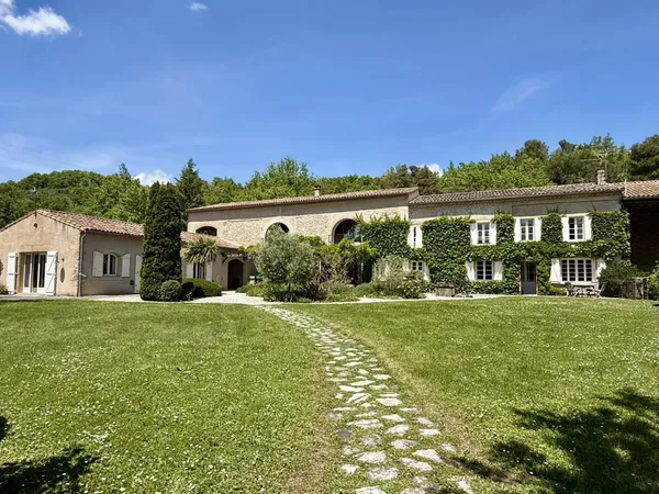 Charmant propriété avec 2 maisons d'amis