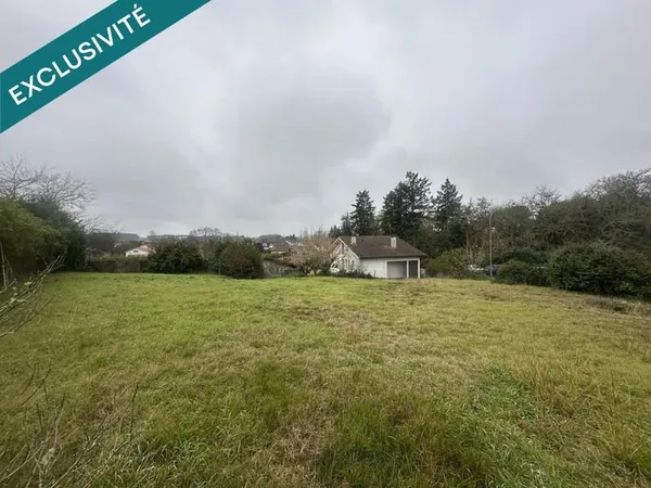 Terrain de 900 m² viabilisé