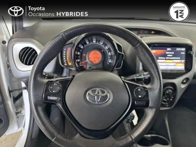 Toyota Aygo 1.0 vvt-i 72ch x-play 5p my20 — photo 9