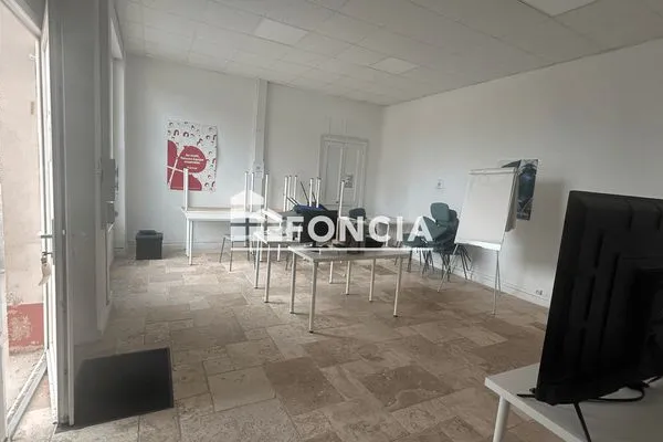 Local 2 pièces 56 m²
