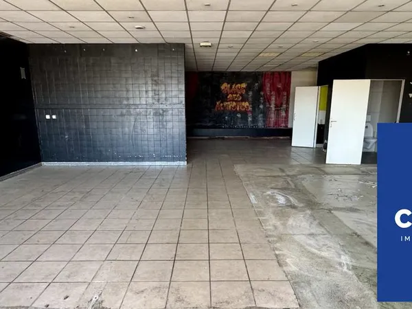 Local commercial 160 m² Latresne