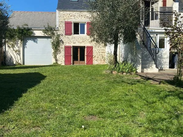 Maison avec grand jardin