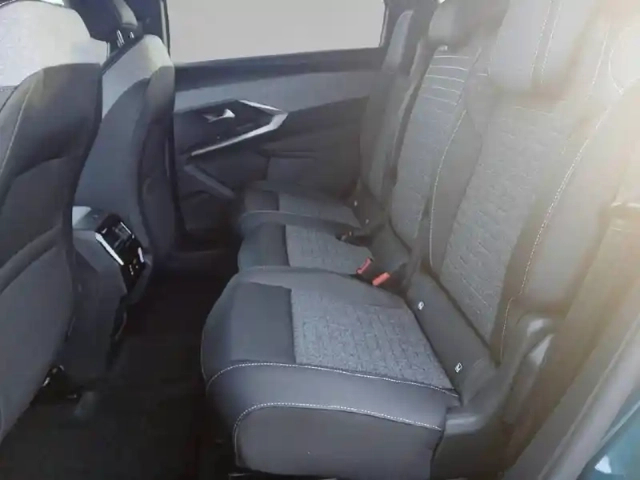 Peugeot 5008 hybrid 145 e-dcs6 — photo 54