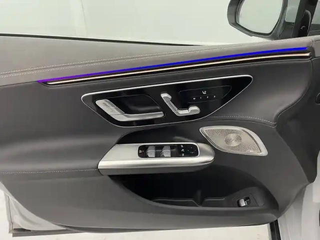 Mercedes Classe E eqe 300 — photo 97