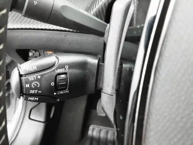 Peugeot 208 puretech 100 s&amp;s bvm6 — photo 39