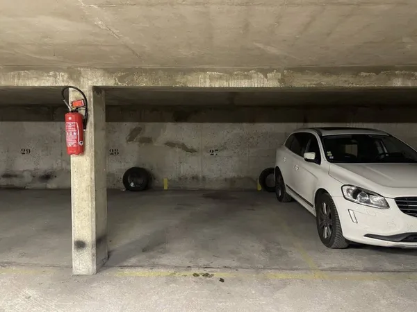 Parking 12 m²