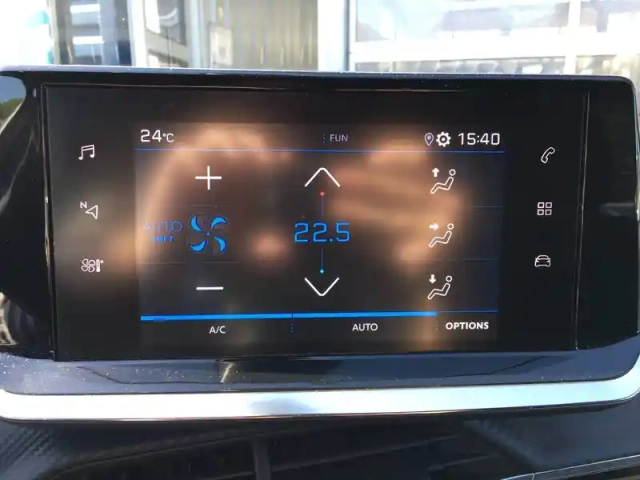 Peugeot 2008 puretech 130 s&amp;s eat8 — photo 18