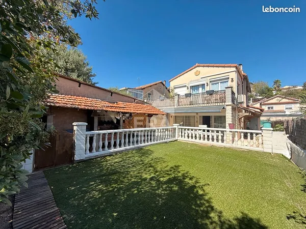 Villa 8 pièces 148 m²