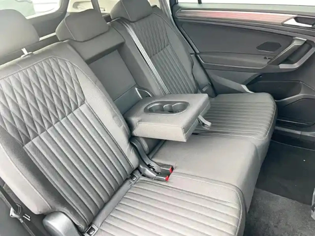 Volkswagen Tiguan allspace 2.0 tdi 150ch dsg7 — photo 11