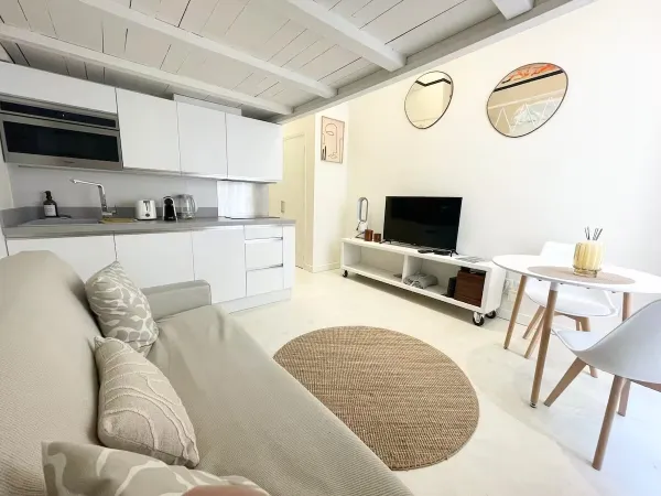 A louer sur Nice centre ville 1 pièce(s) 17.3 m2 avec mezzanine