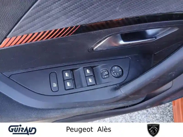 Peugeot 2008 electrique 136 ch — photo 12