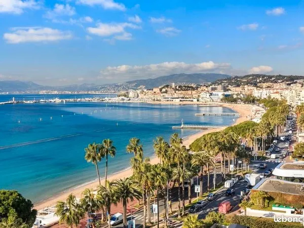 Salon de coiffure et institut au coeur de Cannes
