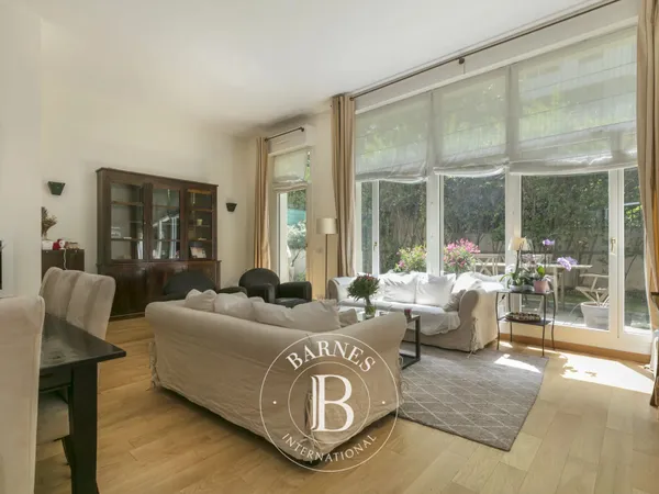 Appartement avec jardin en coeur de ville à Issy-les-Moulineaux