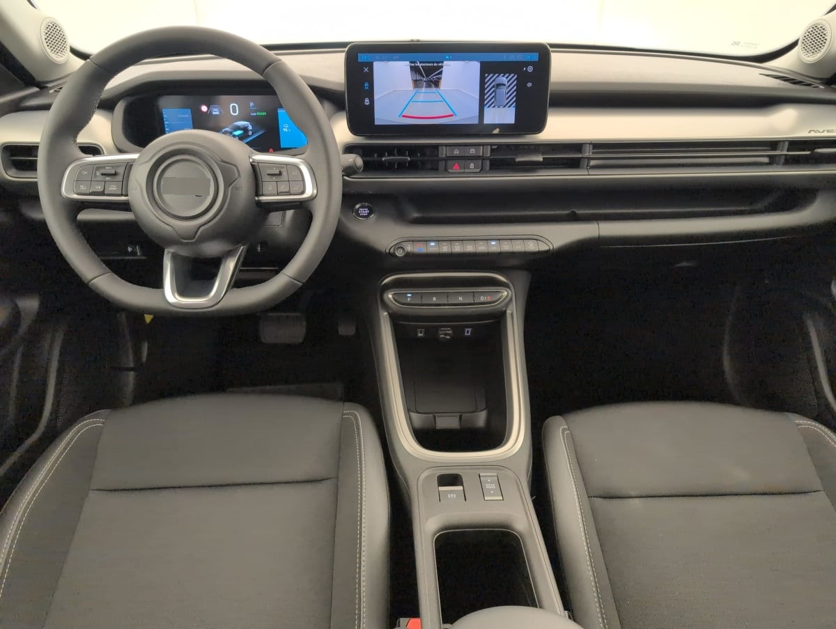 Jeep Avenger — photo 13