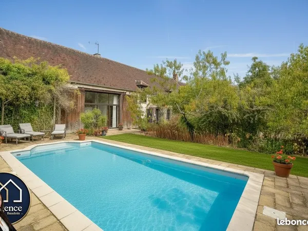 Propriété 8 pièces 255 m²