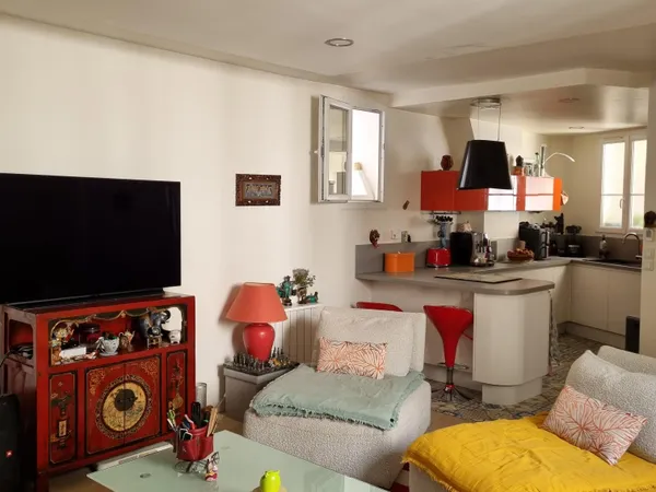 Vends appartement 56m² situé à proximité de la porte de St Cloud