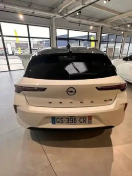 Opel Astra hybrid 225 ch bva8