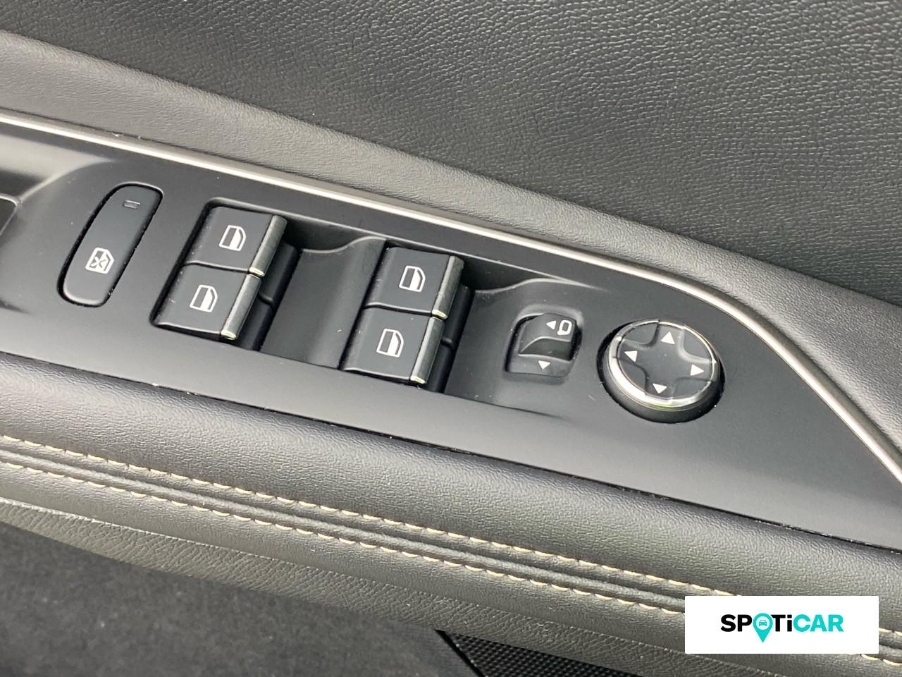Peugeot 3008 plug-in hybrid4 300ch gt e-eat8 — photo 19