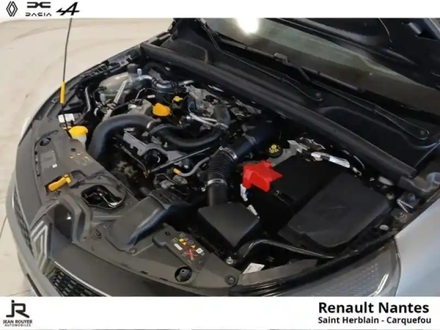 Renault Clio 1.0 tce 90ch evolution — photo 8