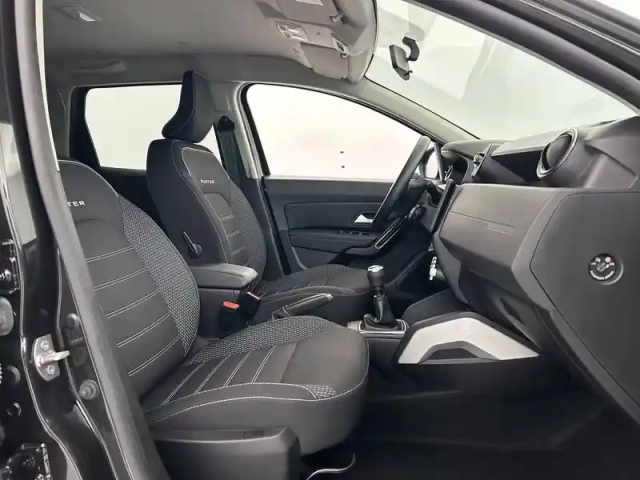 Dacia Duster blue dci 115 4x2 — photo 23