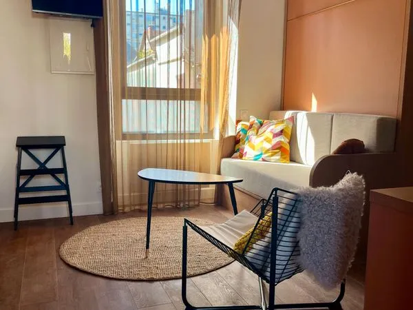 Studio d'architecte neuf avec mobilier sur mesure - Rennes Alphonse Guérin