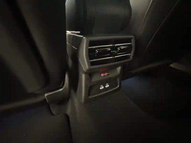 Audi A3 sportback 45 tfsi e hybride rechargeable 272 s tronic 6 — photo 24