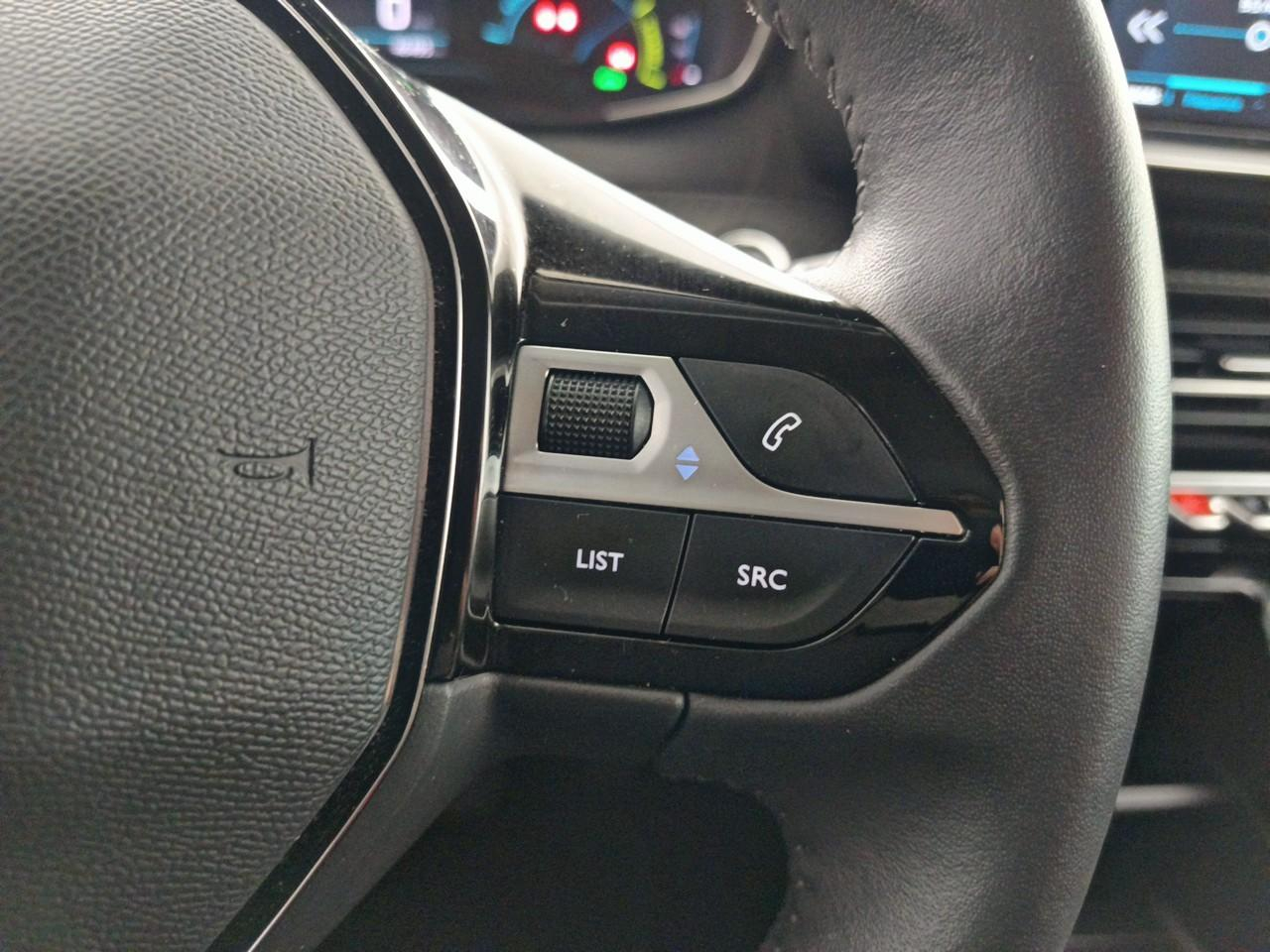 Peugeot 208 electrique 50 kwh 136ch style — photo 16