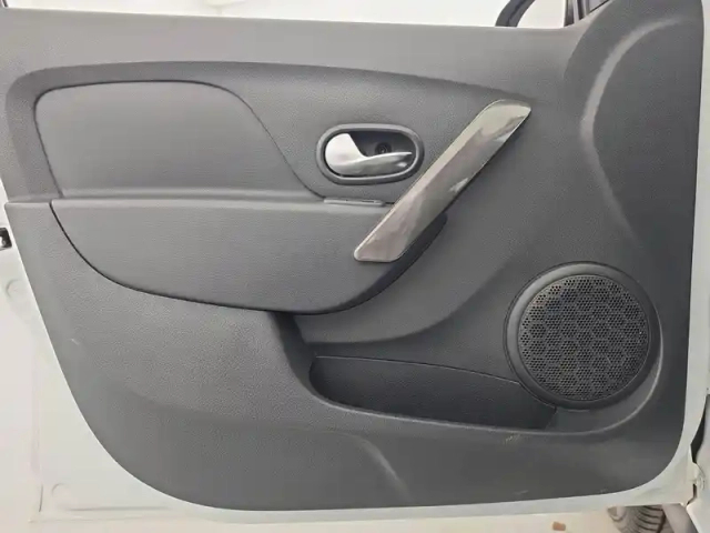 Dacia Sandero eco-g 100 — photo 7