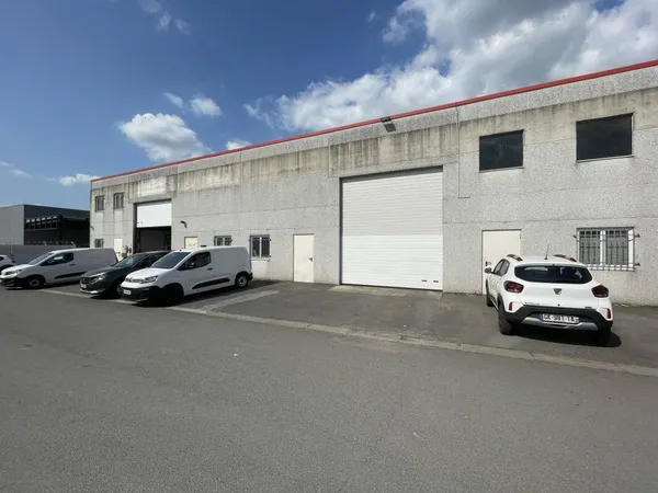 Local d'activité 400 m²