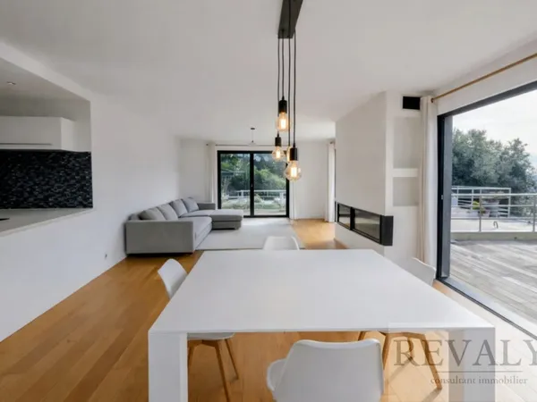 Villa 8 pièces 295 m²