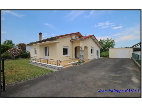 Maison à vendre 4 pièces NAY (64)