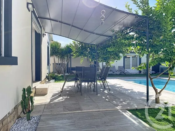 Maison 4 pièces 203 m²