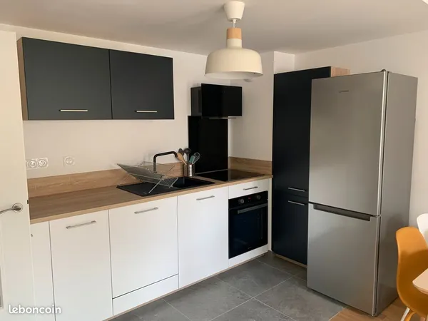 Appartement T2 meublé de 44 m² avec balcon et parking - Annecy/Rue des Alpins