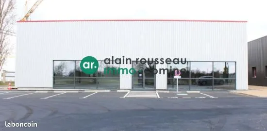 Local commercial 355 m² Carquefou