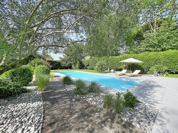 Maison de luxe 6 pièces 184 m²