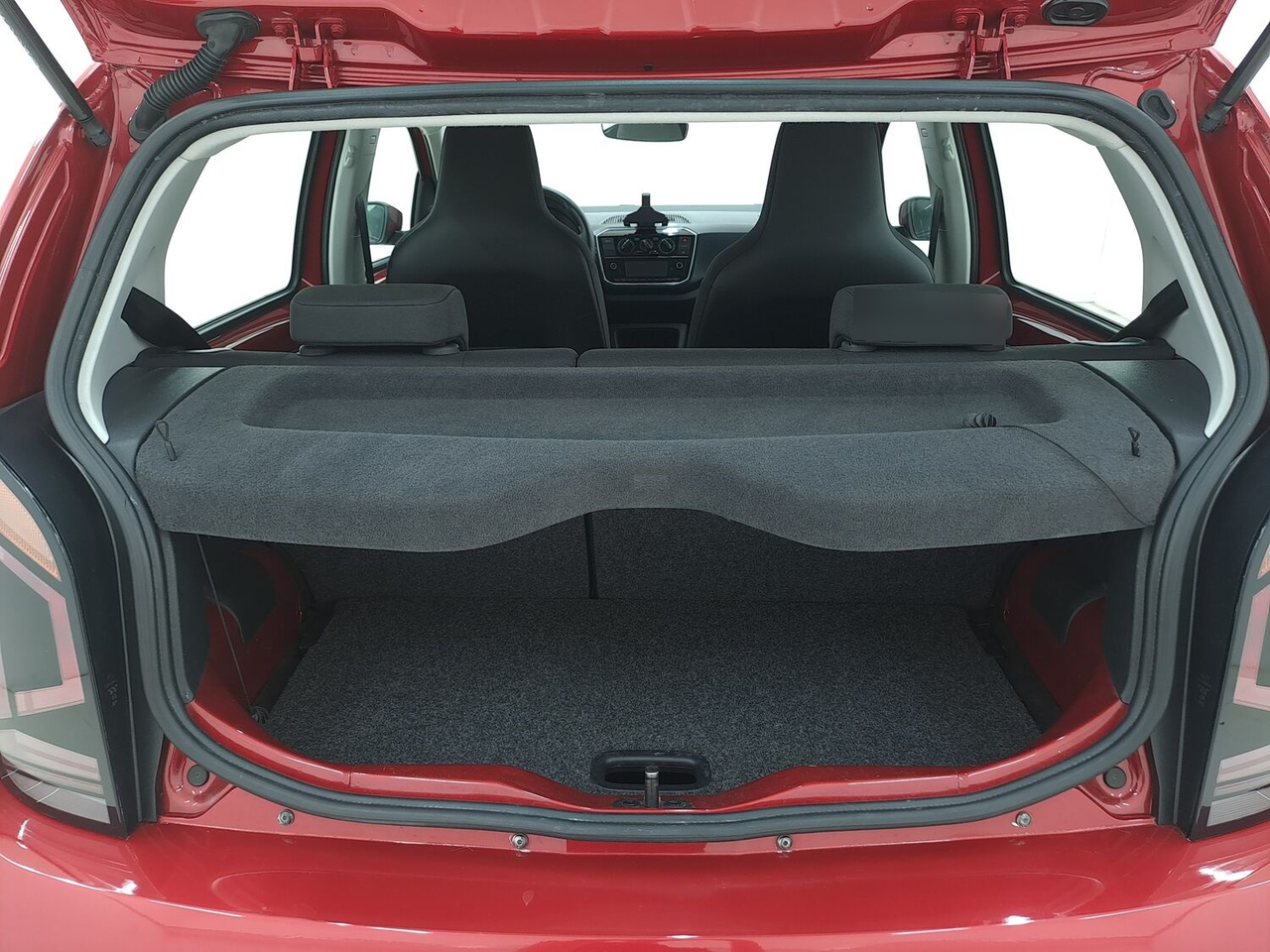 Volkswagen Up — photo 16