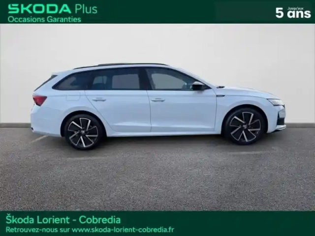 Skoda Octavia combi 2.0 tdi scr 150ch sportline dsg7 — photo 4
