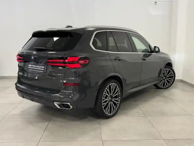 Bmw X5 xdrive50e 489ch m sport — photo 2