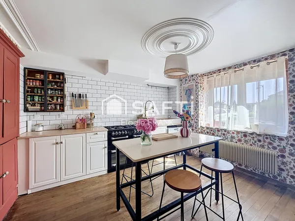 Maison avec grange et fort potentiel !