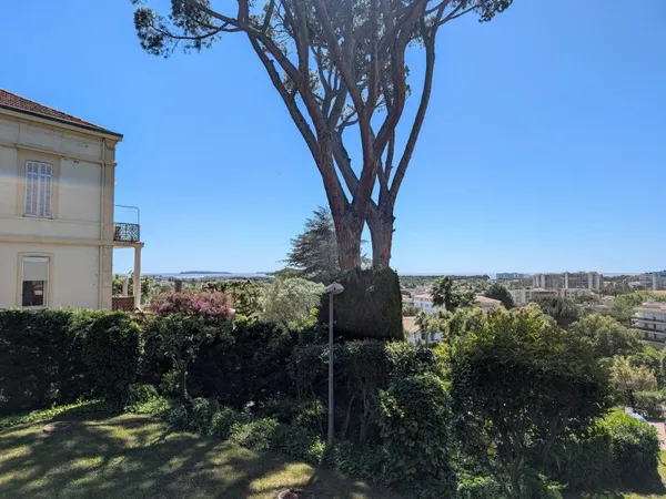 Vends appartement rénové avec vue mer