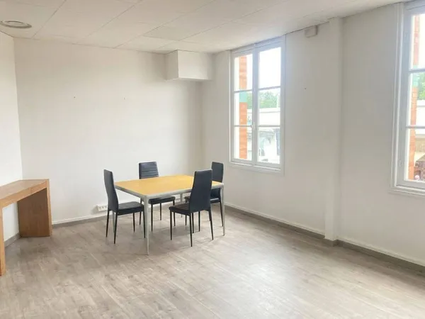 Bureau 48 m²