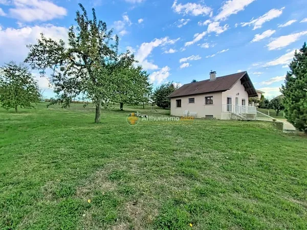 Maison T3 sur 3 000 m² de terrain - sous-sol complet, dépendance et possibilité 3e chambre