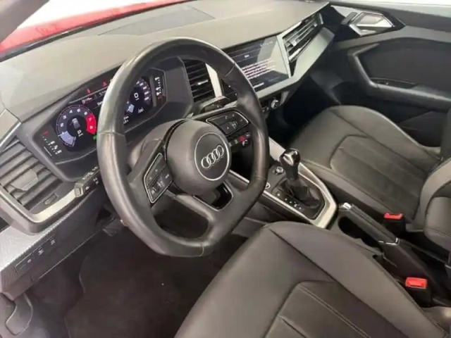 Audi A1 allstreet 30 tfsi 110 ch s tronic 7 avus — photo 9